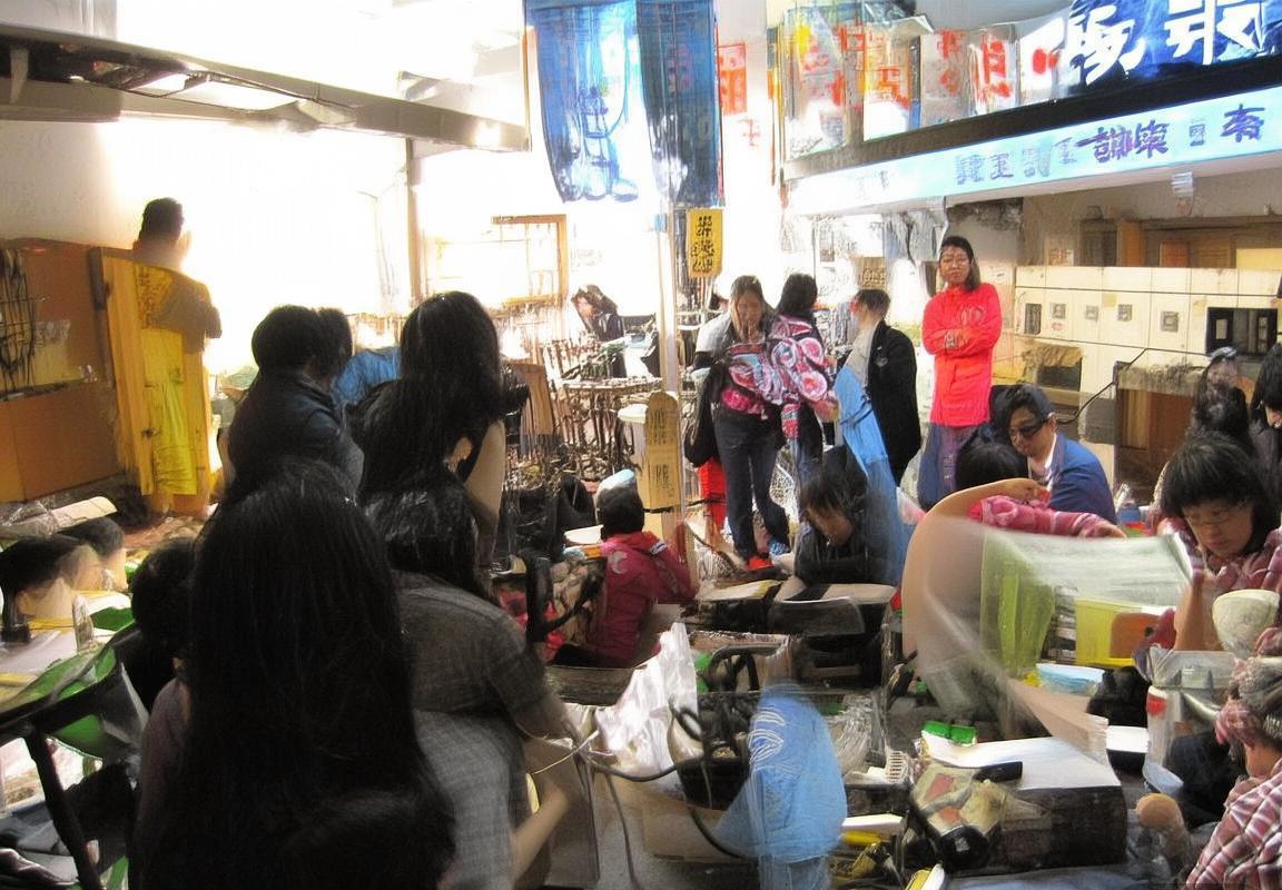 高诗岩：从篮球少年到国家队明星的奋斗之路