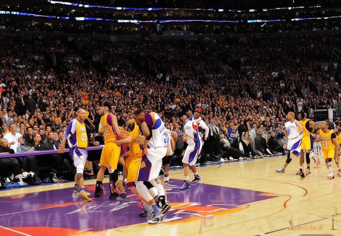 2011洛杉矶德比：湖快巅峰对决解析(图2)